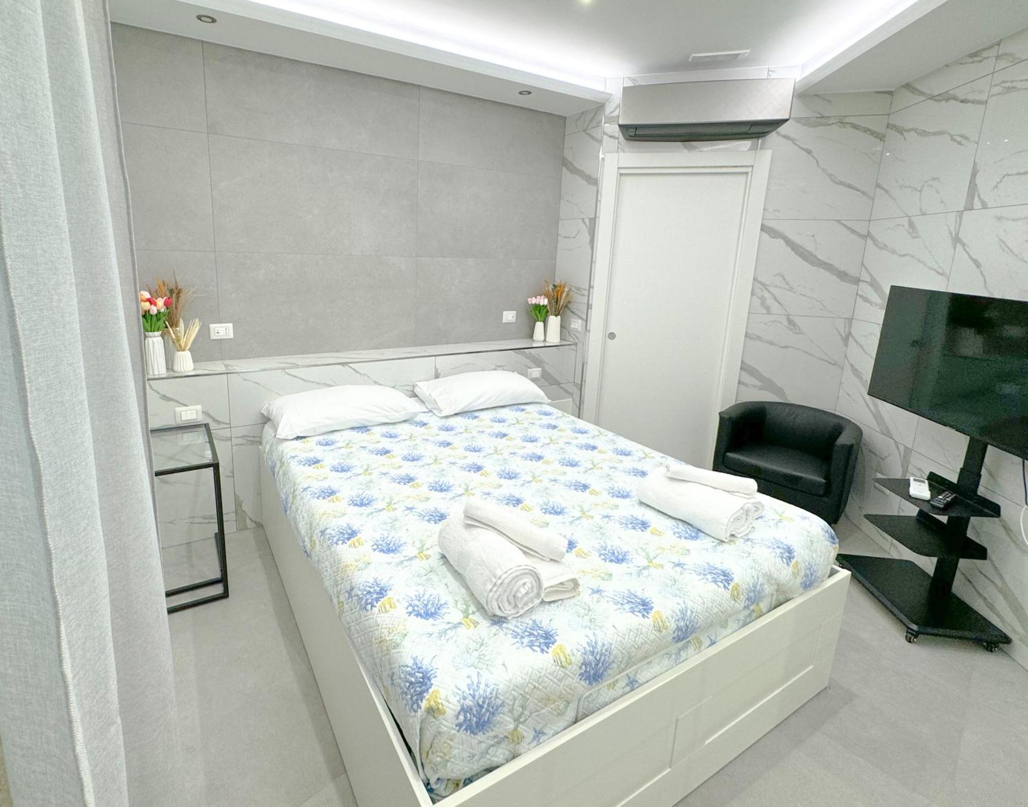 Marco House - Seaview Apartment - Fronte Mare - Casa Vacanza آنسيو المظهر الخارجي الصورة